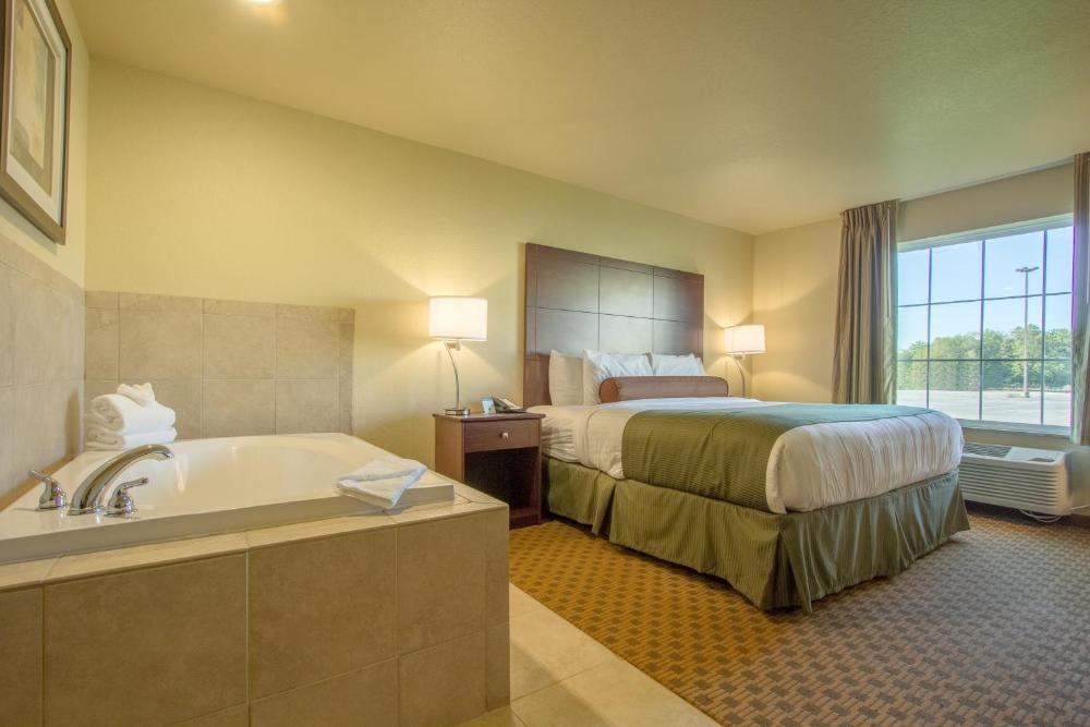 Cobblestone Inn & Suites - Corry